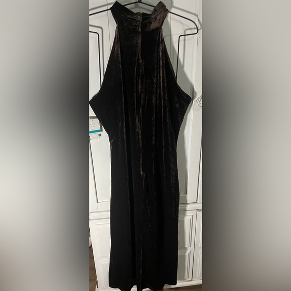 Taylor Dresses Halter Side Slit Chocolate Brown Velvet Gown - Picture 10 of 13
